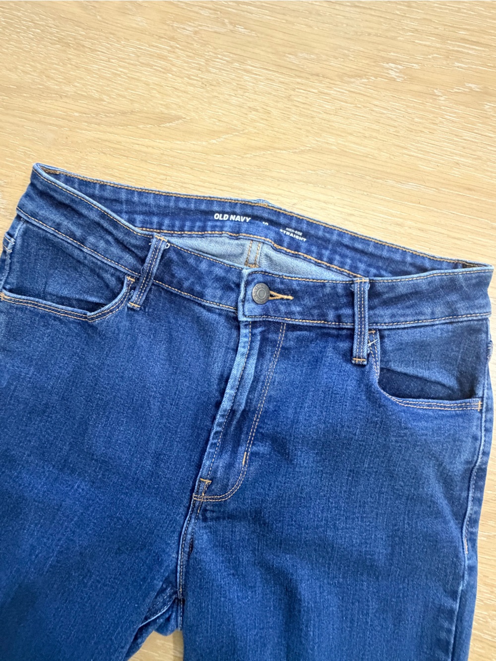 Old Navy Straight-Leg Jeans in Classic Blue Denim - Picture 3 of 7